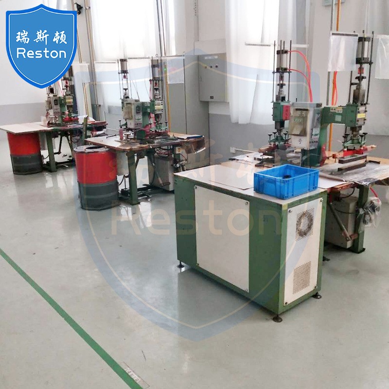 厂家供应台湾高周波热合机 雨衣热压加工高周波机图5