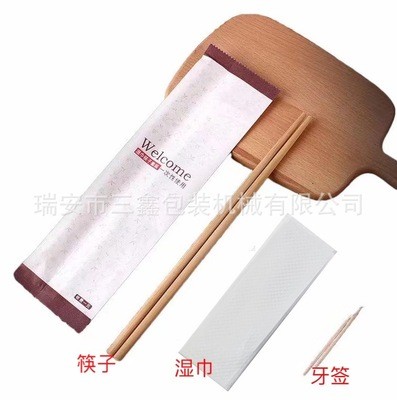 全自动多件套餐具包装机筷子牙签湿巾包装机三件套分道餐具包装机图4