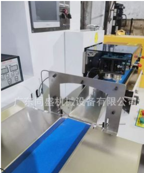 自嗨火锅发热包包装机自热包加热包自动套袋封口包装机械图4