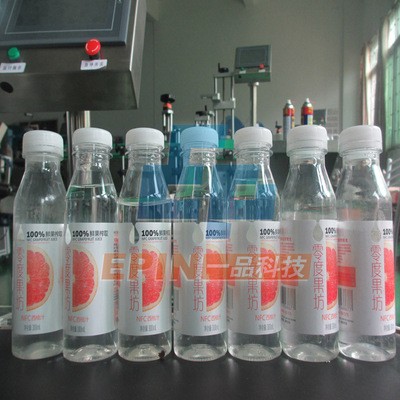 全自动立式圆瓶矿泉水瓶香水瓶圆罐头瓶贴标机 消毒水瓶贴标设备图2