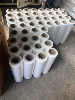 PE缠绕膜拉伸膜透明保鲜膜大卷机用打包装膜白色薄膜厂家批发图2