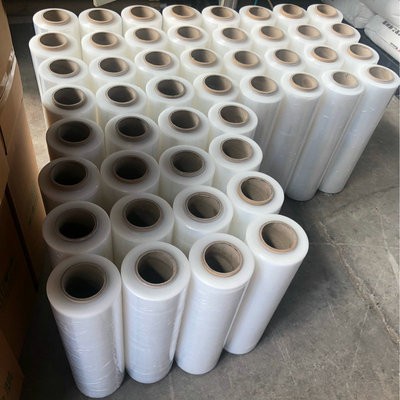 PE缠绕膜拉伸膜透明保鲜膜大卷机用打包装膜白色薄膜厂家批发图4