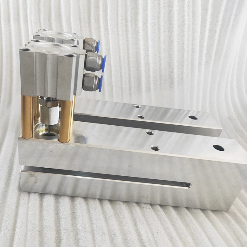 厂家供应 导柱 气动打孔机 吸塑泡壳纸卡打孔 机塑料袋打孔器图4