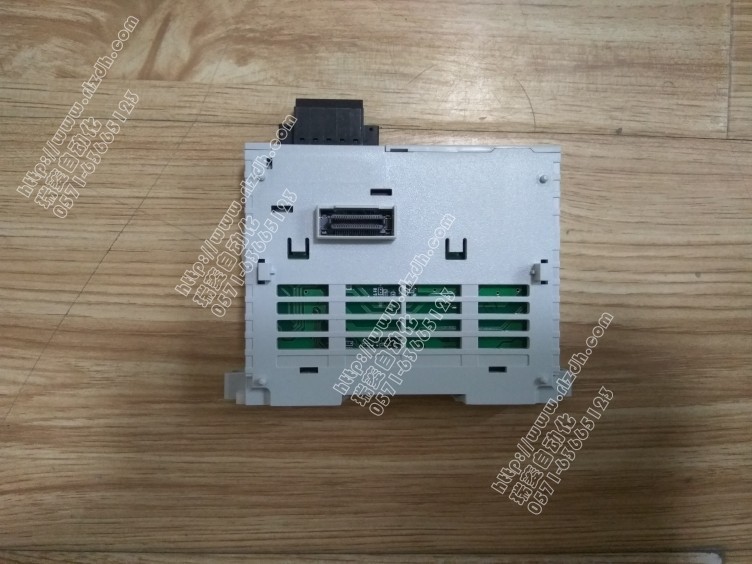 全新原装FX5系列RS-485通信适配器 FX5-485ADP适用于FX5U、FX5UC图2