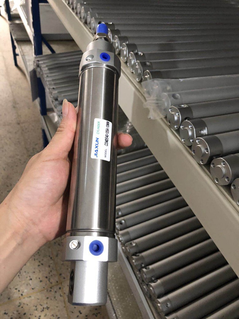 机械手气缸 斜臂机机械手摆动气缸MAC/CDM2E40-125回旋气缸图3