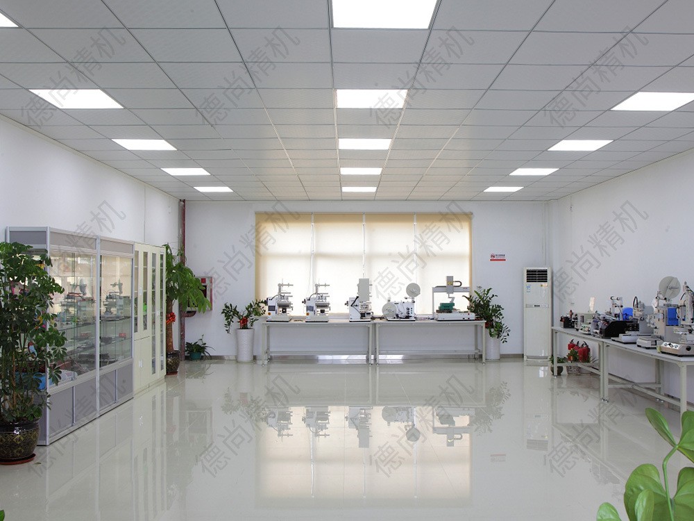 DS-670B全自动转盘式双头贴标机计算器贴防伪标签机玩具贴纸机图4