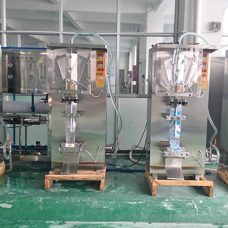 全自动液体包装机 袋装水果汁豆奶牛奶灌装机生产线 袋装流体设备图4