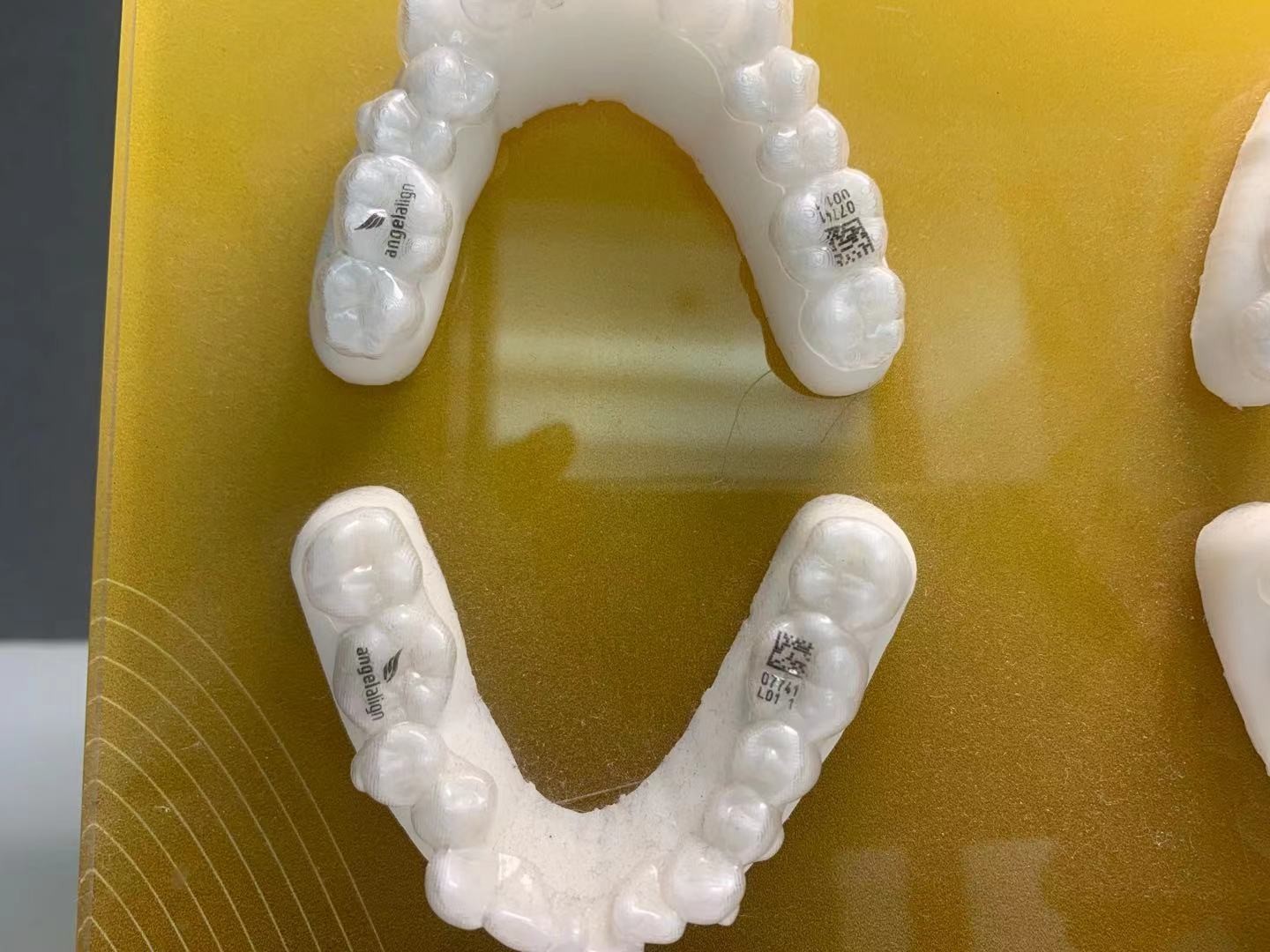 隐形牙套牙模激光打码 牙套激光打标设备 牙正畸图3