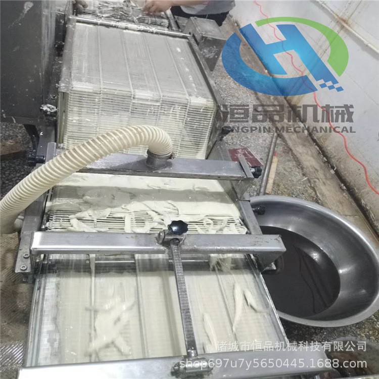 半成品带鱼段裹浆油炸生产设备 供应酒店带鱼段油炸加工机器图2