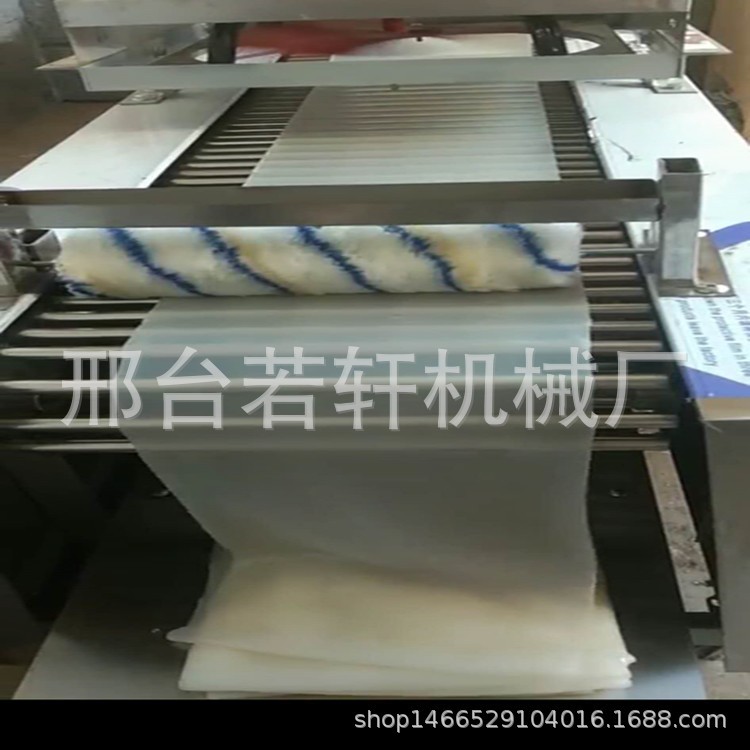 全自动凉皮机多功能小型仿手工凉皮机米皮机油加热河粉机出机即熟图2