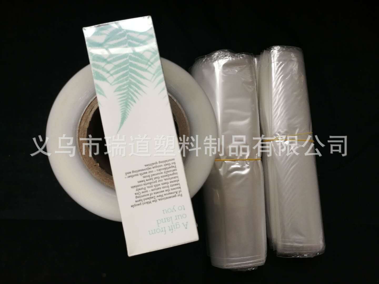 透明POF热收缩膜包装盒子塑封膜全新料pof热收缩袋批发图4