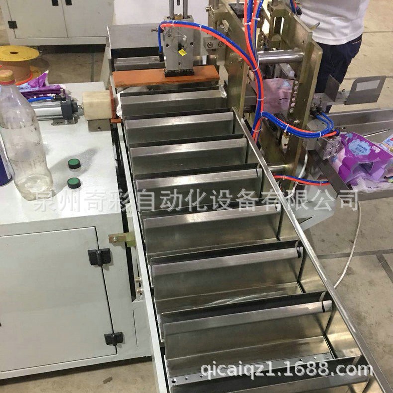 长期供应床褥装袋封口包装机 婴儿纸尿裤封口机 纸尿裤包装机图3