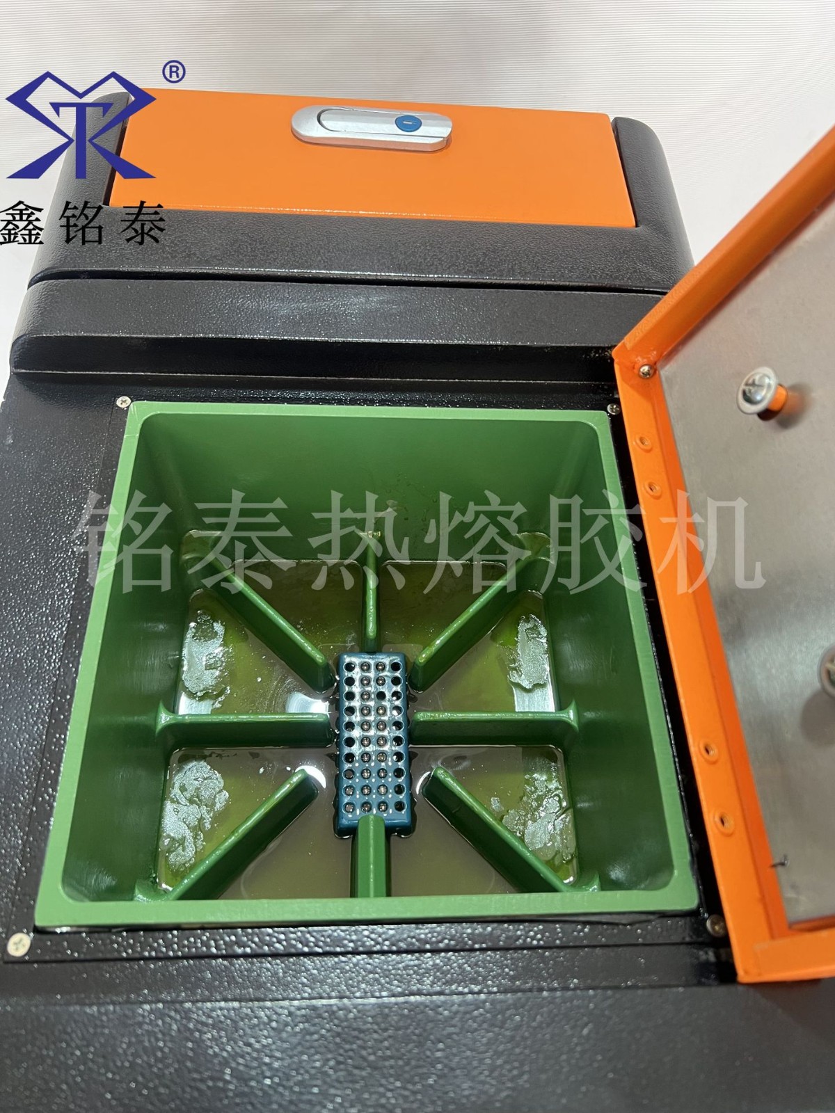 厂家直供热熔胶机小容量 卧式齿轮泵主机 泉州铭泰 厂家接胶管图4