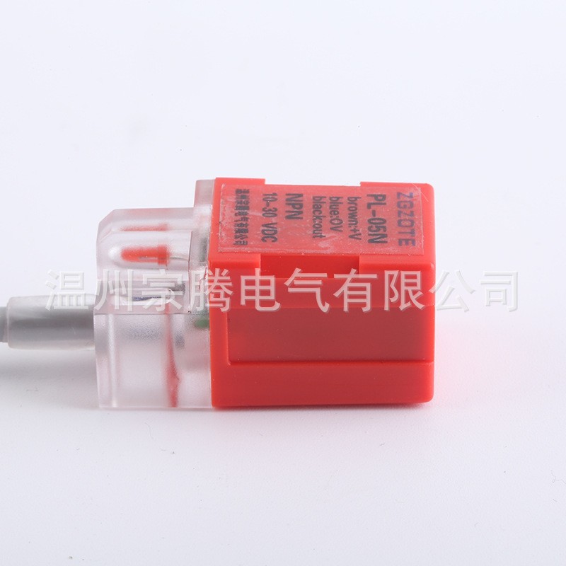 电感式防水 接近开关PL-05N供应方形直流三线金属限位感应器常开  1个图5