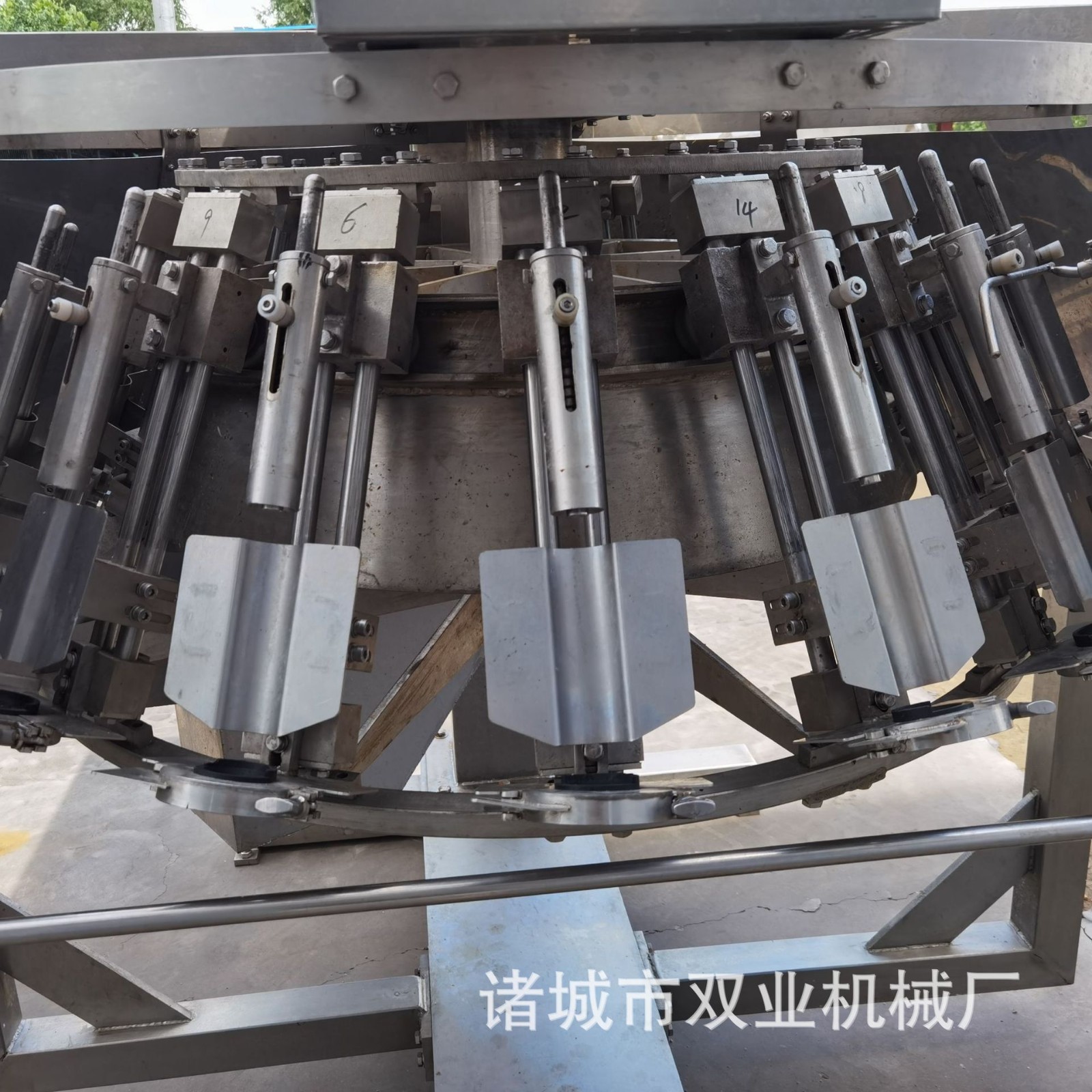 鸡腿去骨机鸡上腿剔骨机宰鸡骨肉分离设备不锈钢制作欢迎咨询图3