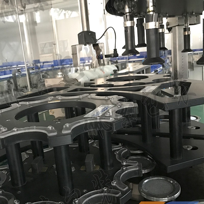 上海厂家直销 圆瓶贴标机 全自动 洗洁精方瓶热熔胶贴标机 自动贴图3