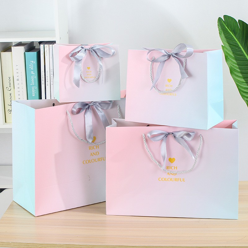 新品ins风包装袋 渐变礼品袋服装店手提袋 纸袋 加印log o礼物袋子图2