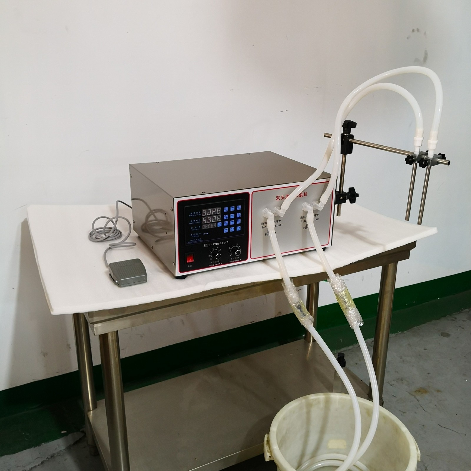 双头大流量防腐液体灌装机农药灌装机洁厕剂灌装机消毒水灌装机图3