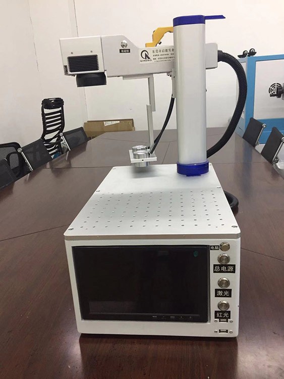 激光雕刻机便携式小型激光打标机 地摊 杯子首饰私人物品定制图2