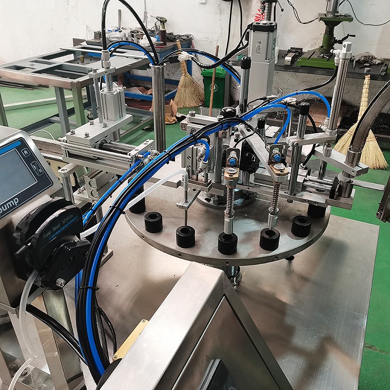 转盘式液体灌装旋盖设备膏霜灌装压盖机洗洁剂全自动上盖机械图4