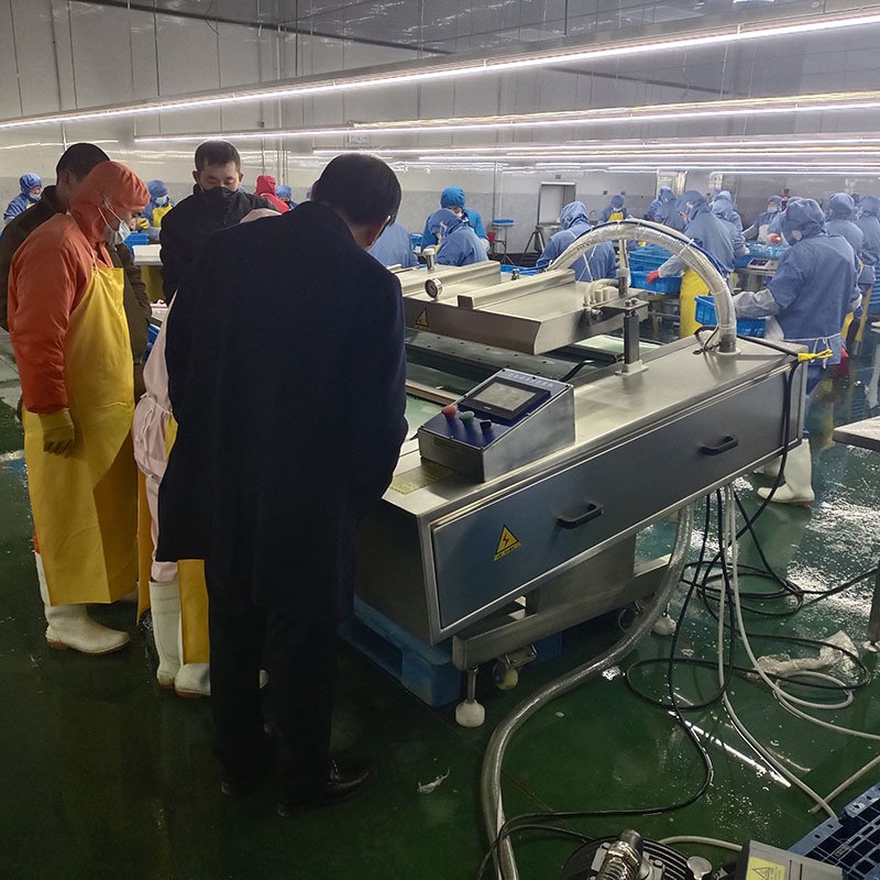 海鲜产品真空包装机1100型连续滚动式包装机生蚝肉抽真空包装机图3