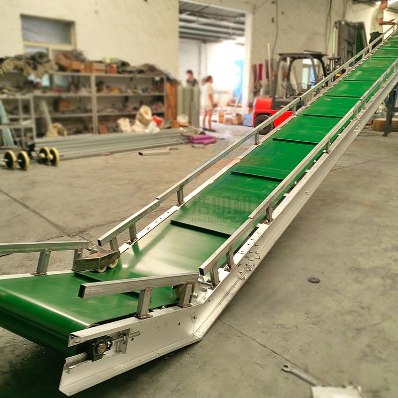 PVC挡板皮带输送机矿泉水纸箱挡板传送带上料传送带图4